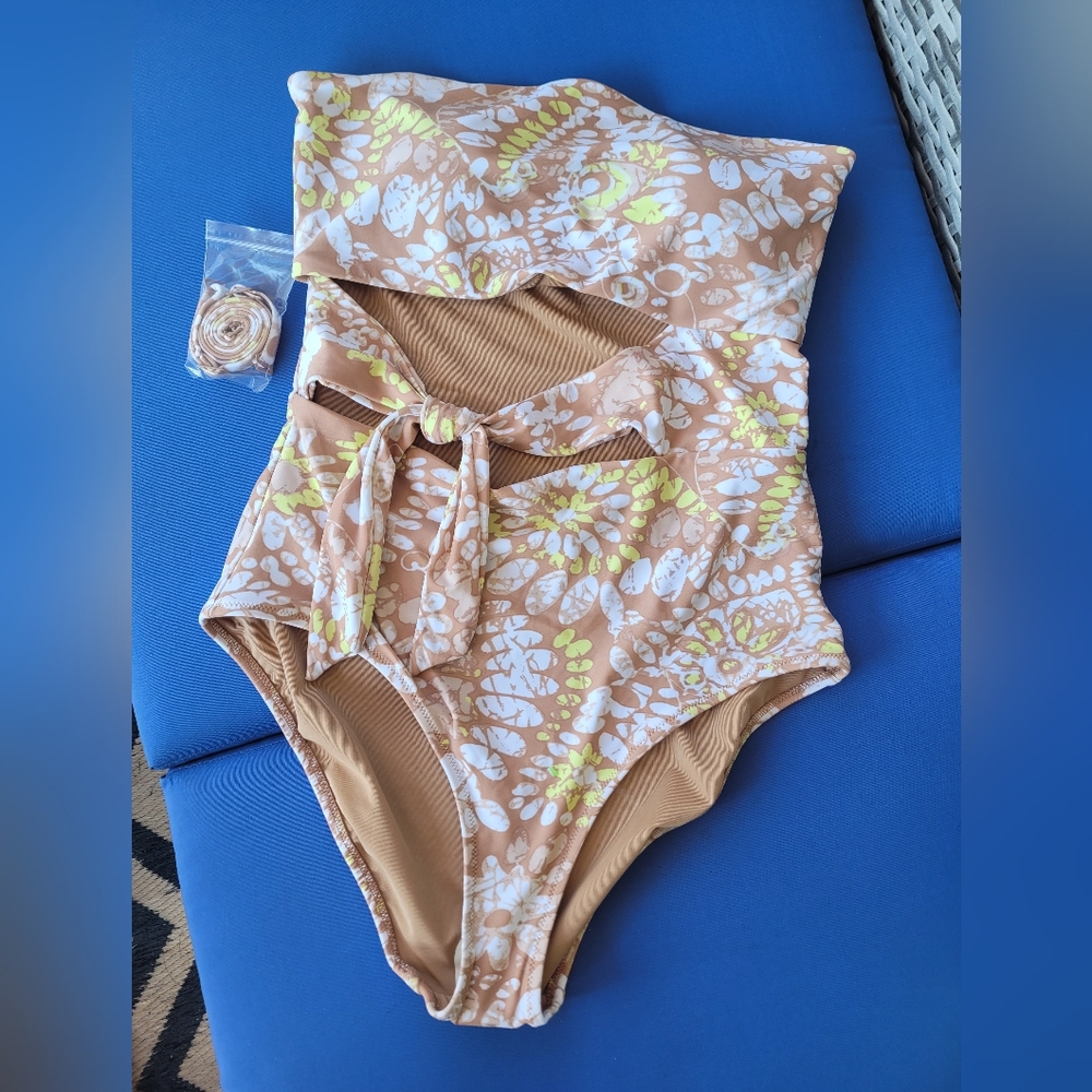 Aerie One Piece Full Coverage Cut Out Swimsuit